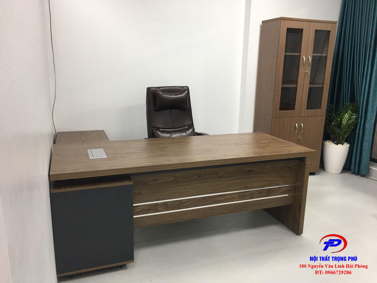 Bàn lãnh đạo - Bàn giám đốc GD04