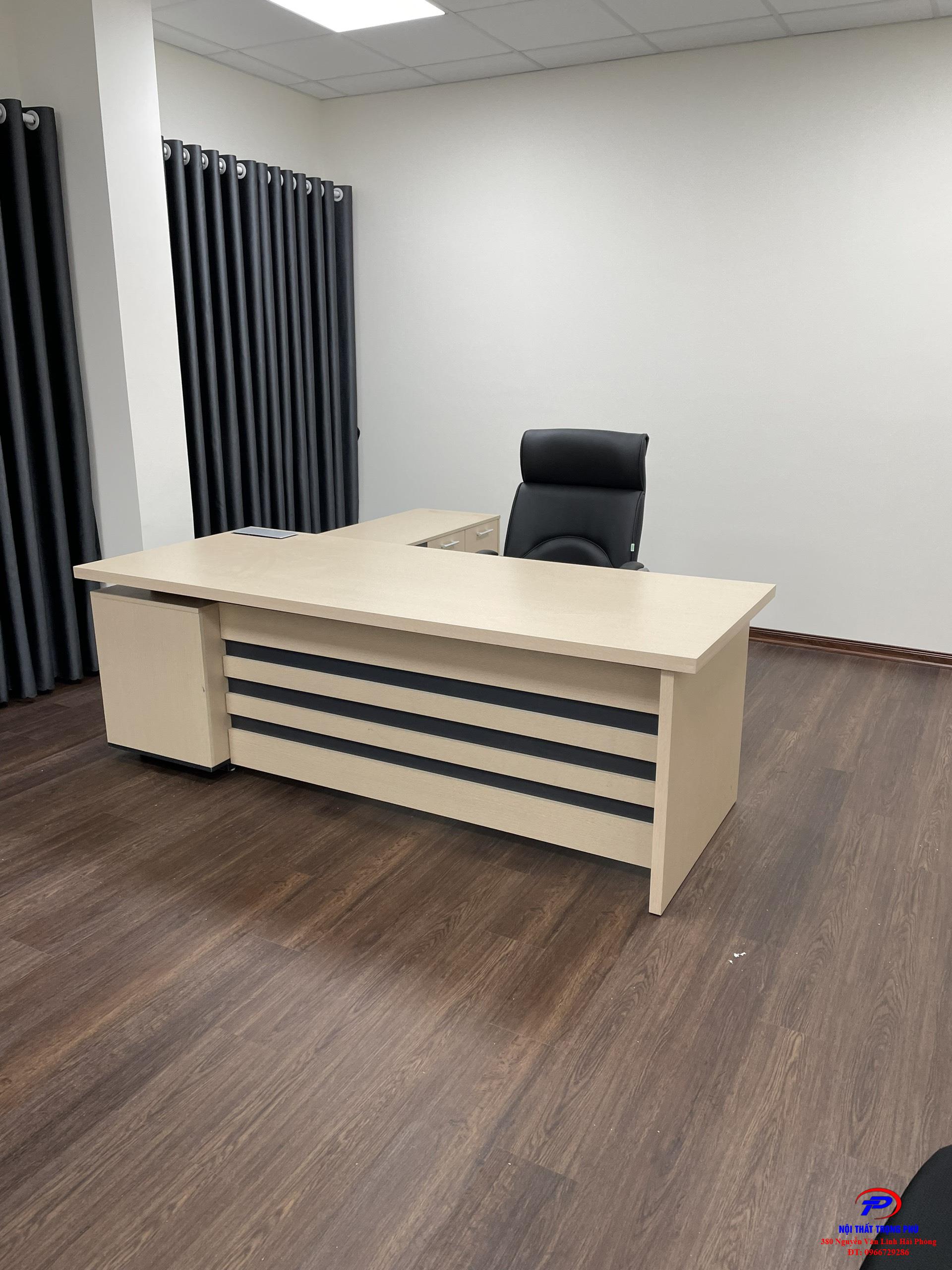 Bàn lãnh đạo - Bàn giám đốc GD03