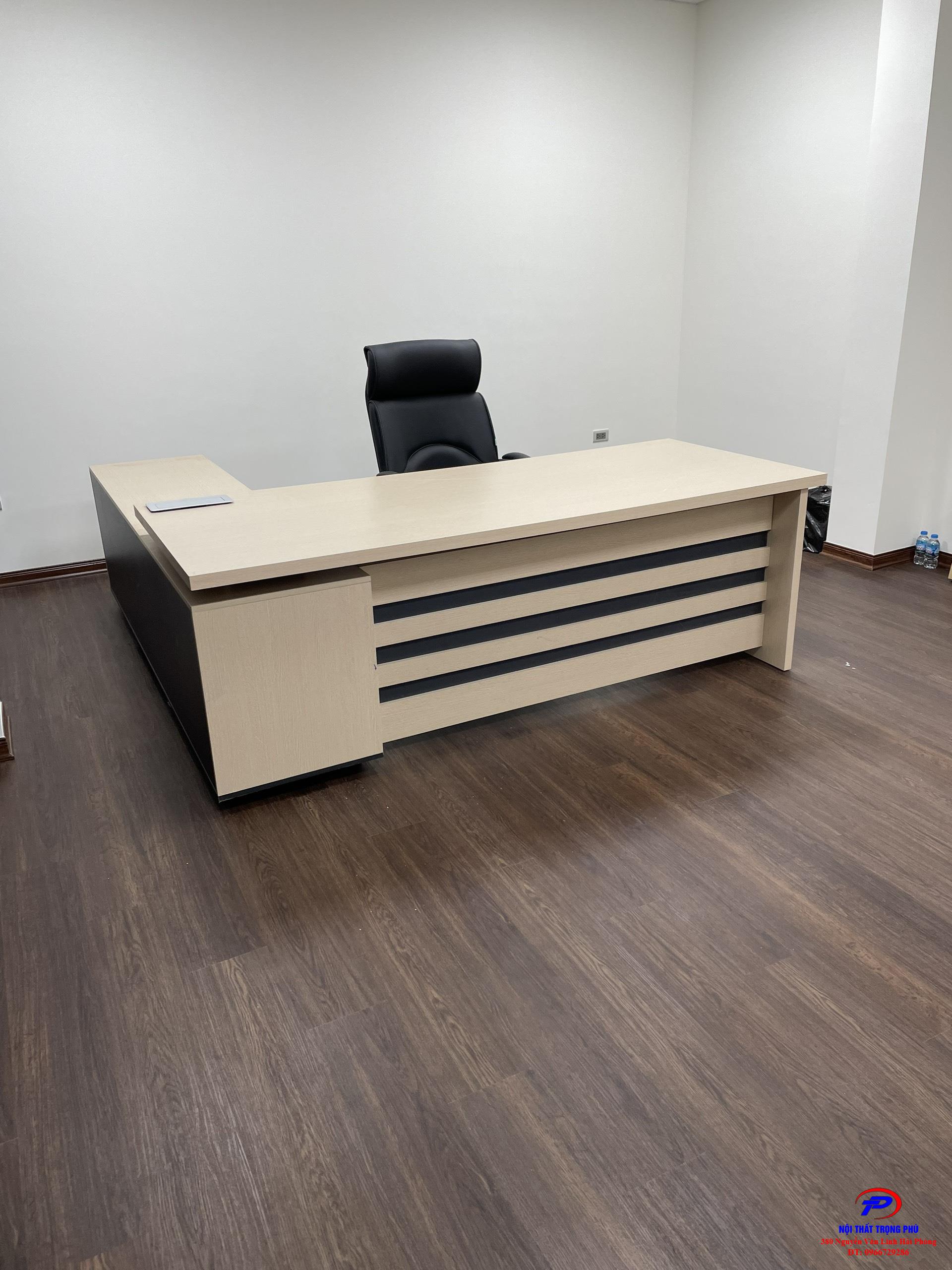Bàn lãnh đạo - Bàn giám đốc GD03