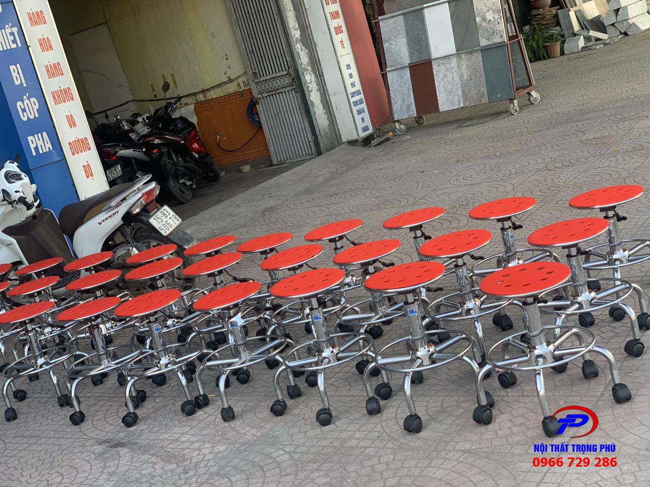 Ghế chức năng GCN101 đệm nhựa