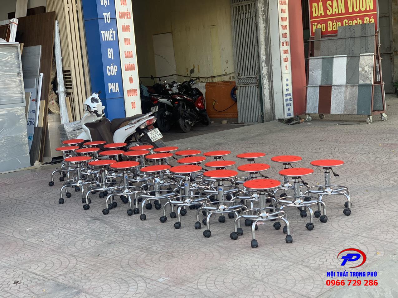 Ghế chức năng GCN101 đệm nhựa