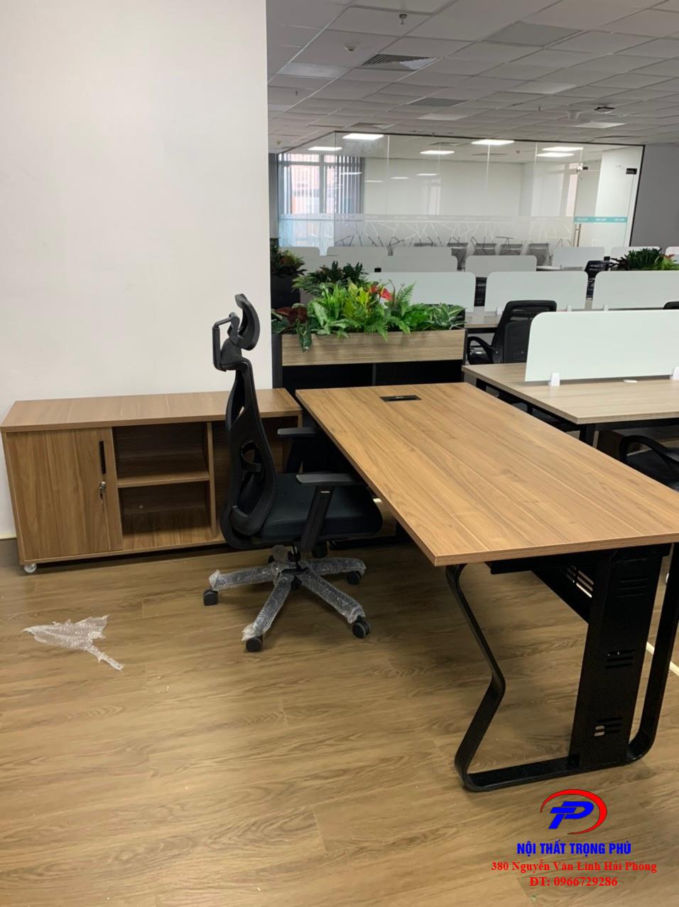 Bàn giám đốc 1m6 Atlas AT1608-D
