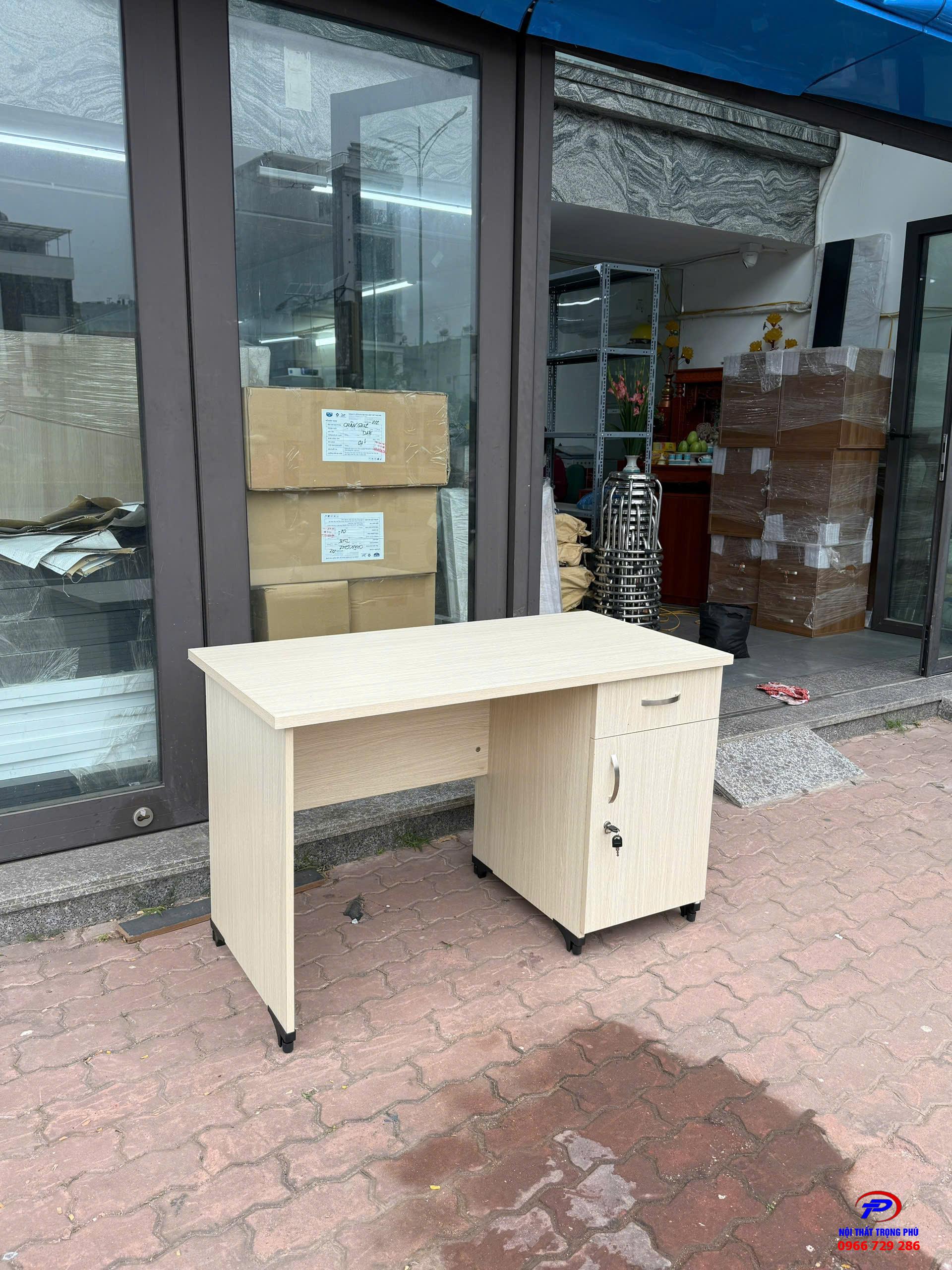 Bàn làm việc nhân viên 1m2 có hộc liền, 1 ngăn kéo 1 cánh mở – TP120SHL3C