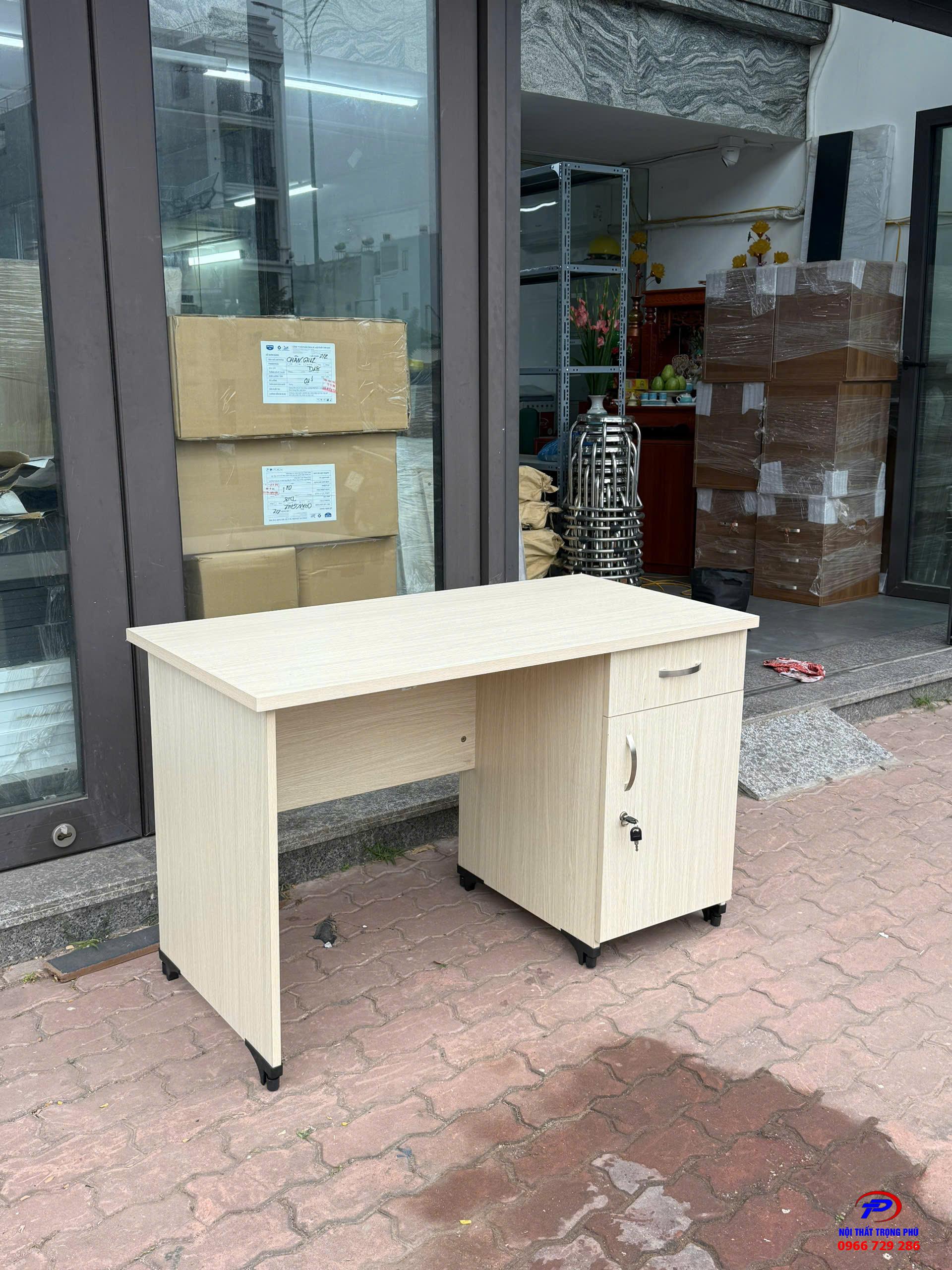 Bàn làm việc nhân viên 1m2 có hộc liền, 1 ngăn kéo 1 cánh mở – TP120SHL3C