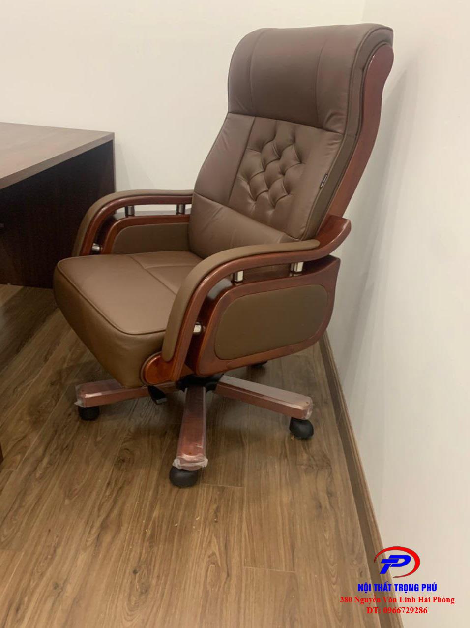 Ghế lãnh đạo TQ09