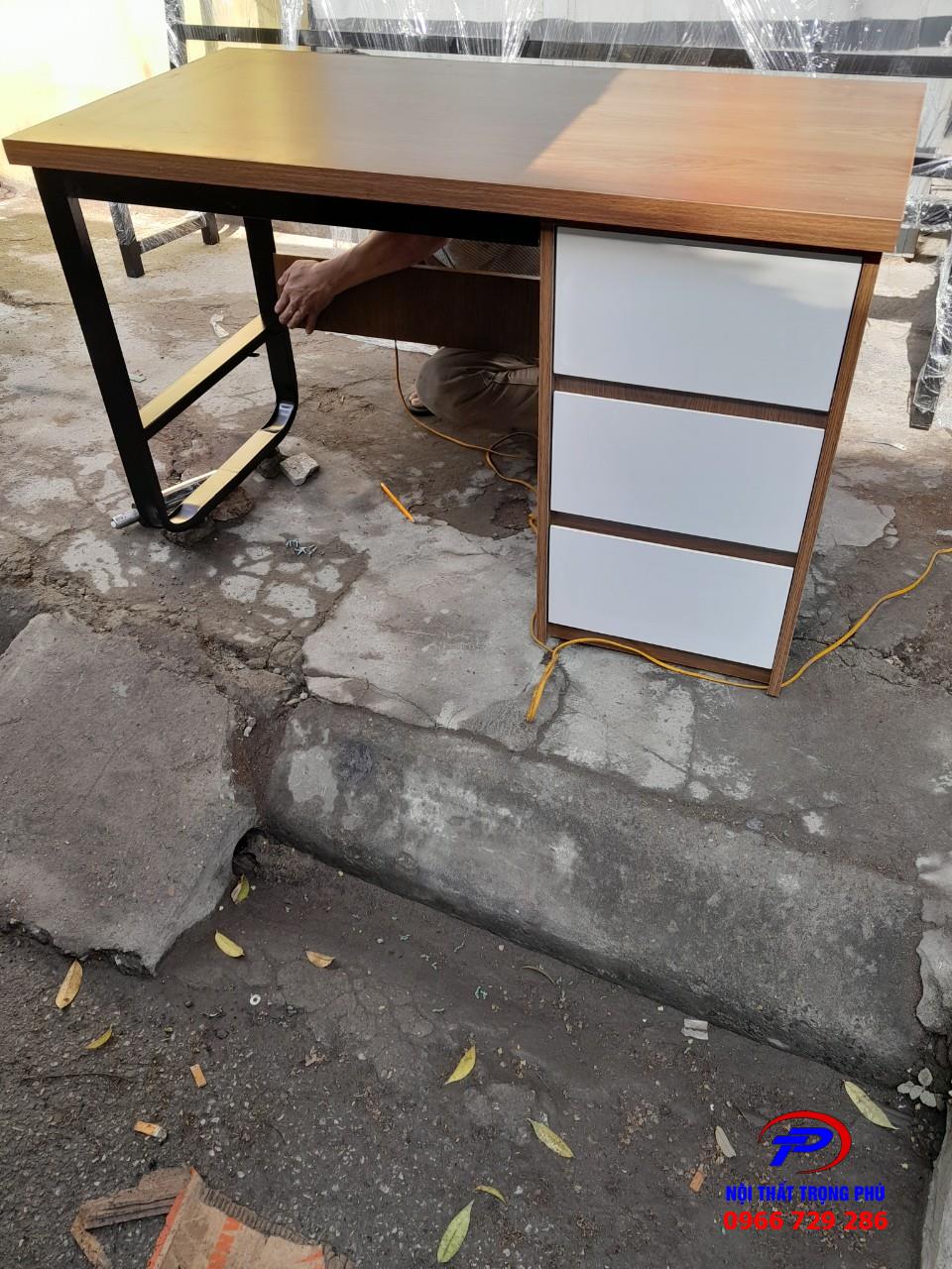 Bàn máy tính- Bàn Gaming IKEA 1 hộc tủ 3 ngăn kéo 60x120cm TPIKEA01 chân U uốn