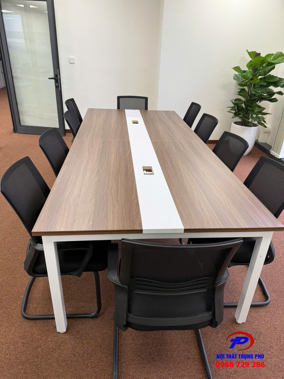 Bàn họp 1.2x2.4m BH2412-CH5 – Chân sắt hộp 50x50, mặt melamine 25mm