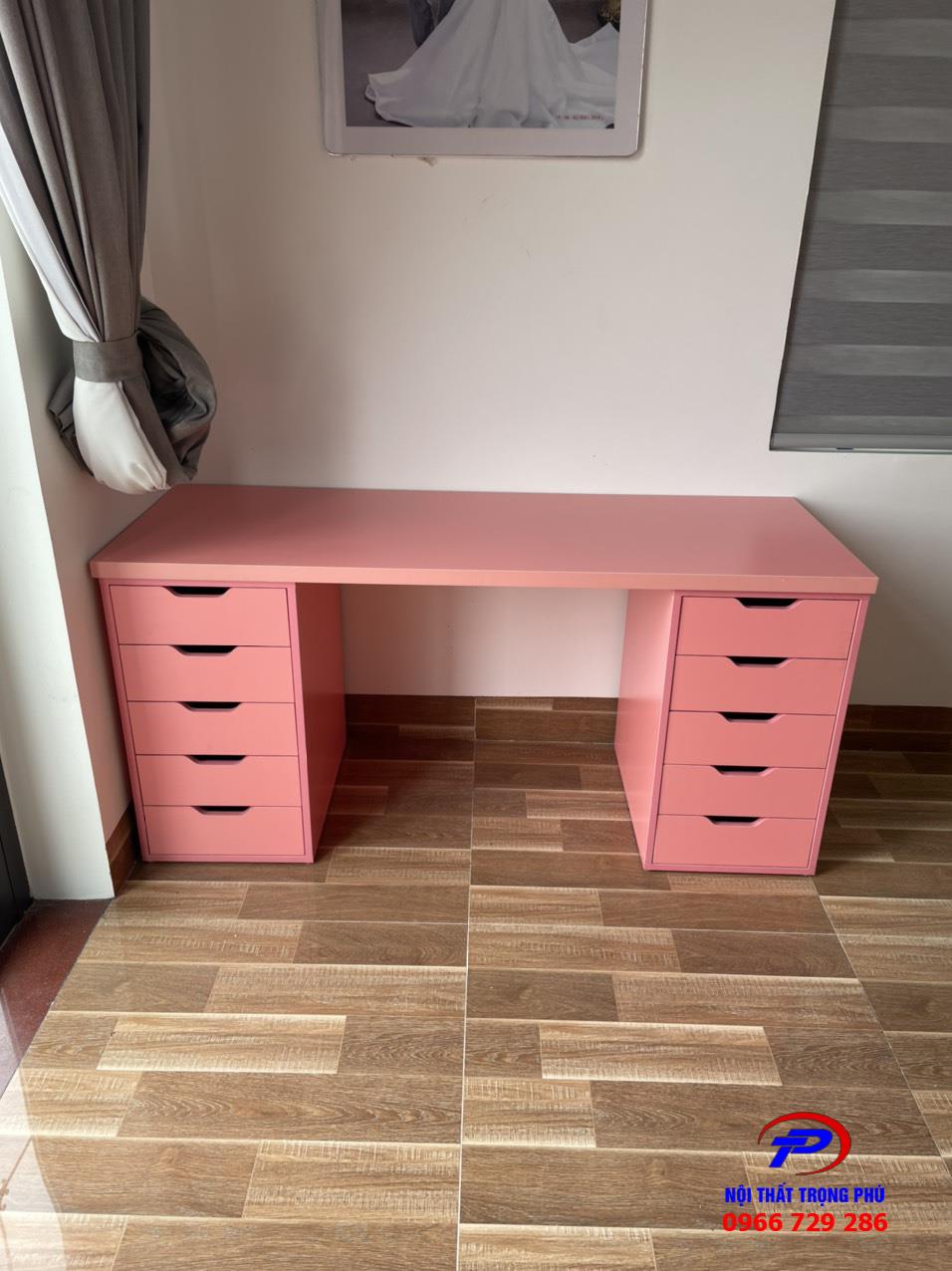 Bàn làm việc Gaming IKEA 2 hộc 60x180cm màu hồng toàn bộ