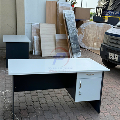 Bàn làm việc văn phòng gỗ công nghiệp hộc treo màu ghi chì 140x70x75cm