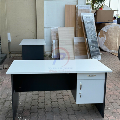 Bàn làm việc văn phòng gỗ công nghiệp hộc treo màu ghi chì 140x70x75cm