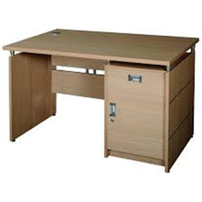 Bàn làm việc Royal chân gỗ HR140HL