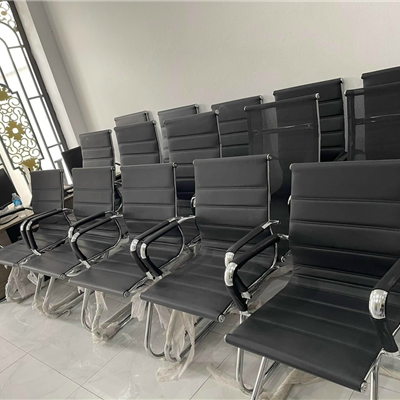 Ghế Da Lưng Thấp Chân Quỳ GQ207
